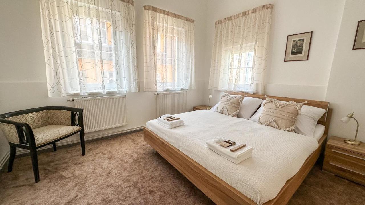 Apartment Bohemia Karlovy Vary Esterno foto