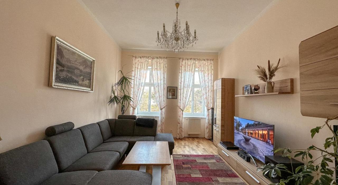 Apartment Bohemia Karlovy Vary Esterno foto